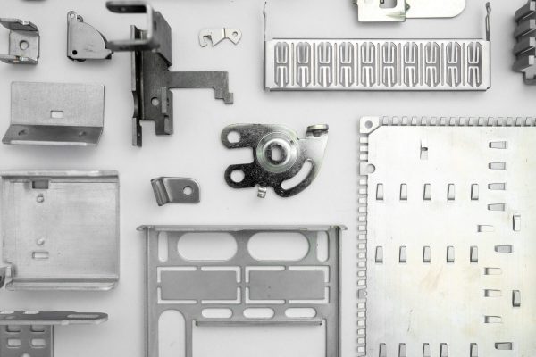 Particolari tranciati - Particolari piegati - Particolari saldati - Dissipatori - Contatti elettrici - Cerniere - Elettrovalvole